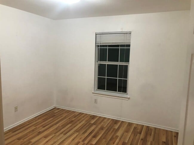 Building Photo - 713 Camino Alto Dr