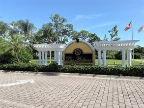 Building Photo - 5721 Bentgrass Dr