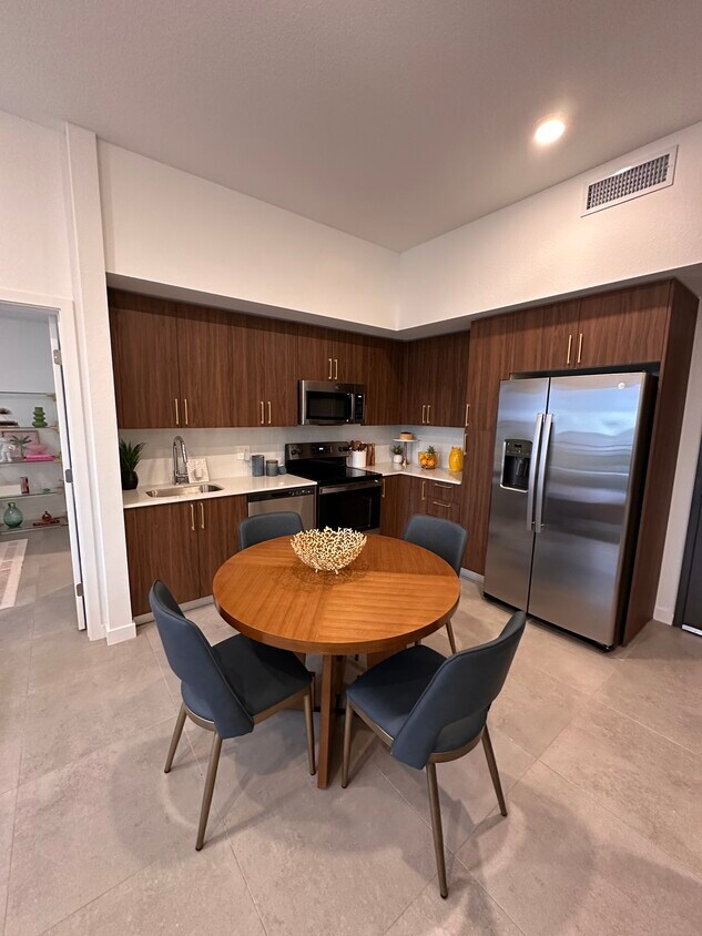 Foto principal - 1849 Madison St