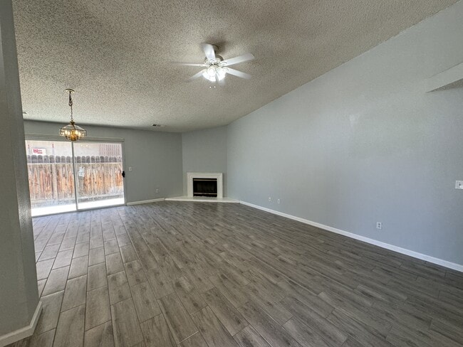 Foto del edificio - 612 Calle Orlando