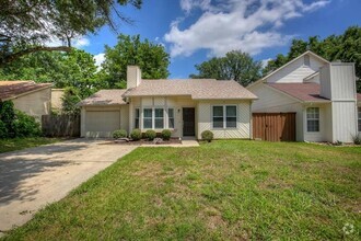 Building Photo - 5519 Bainbridge Dr