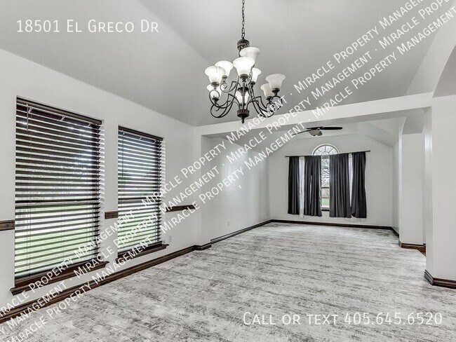 Foto del edificio - 18501 El Greco Dr