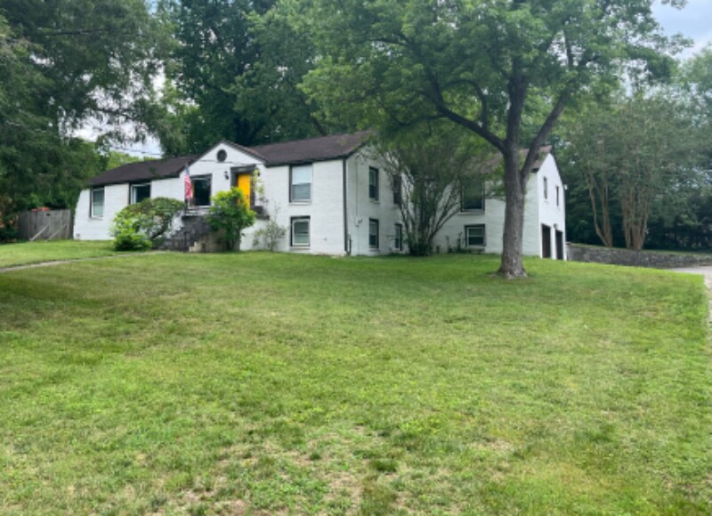 Primary Photo - 2402 Claypool St