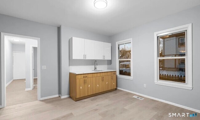 Foto del edificio - 303 Poplar St