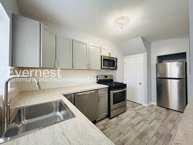 Foto del edificio - 303 Kirk Ave