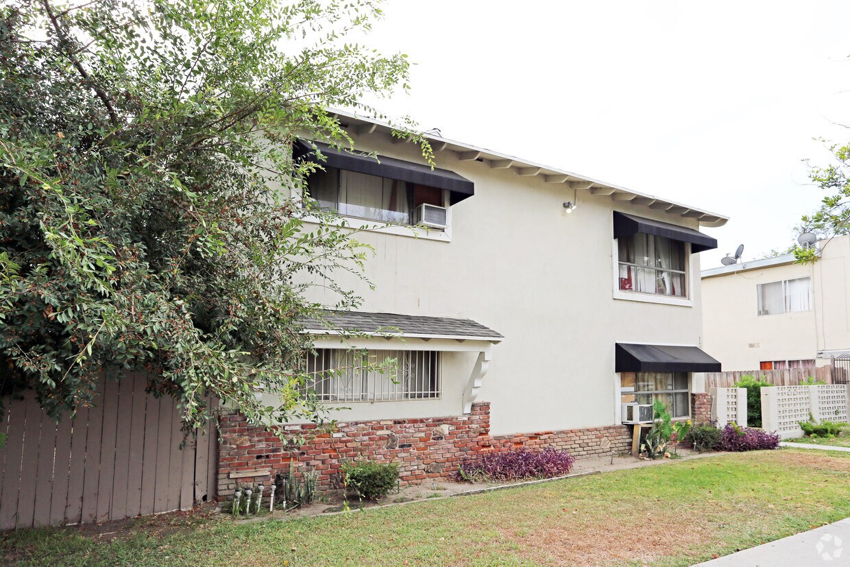 Foto del edificio - 1012 S Tamarack Dr