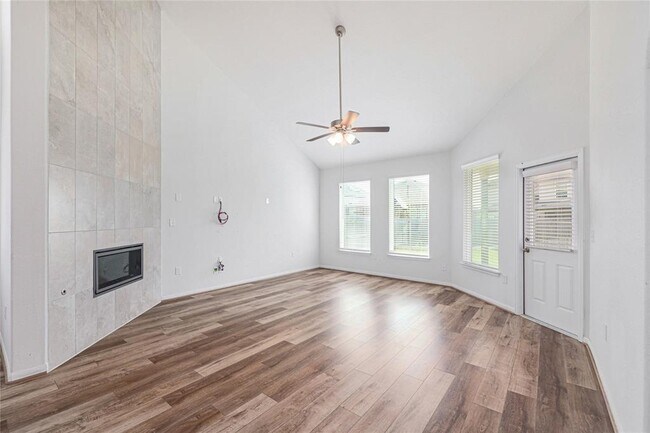 Building Photo - 6157 Teodoro Bend