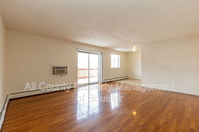 Foto del edificio - 1309 Coffman St