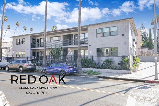 Foto del edificio - 3152 James M Wood Blvd