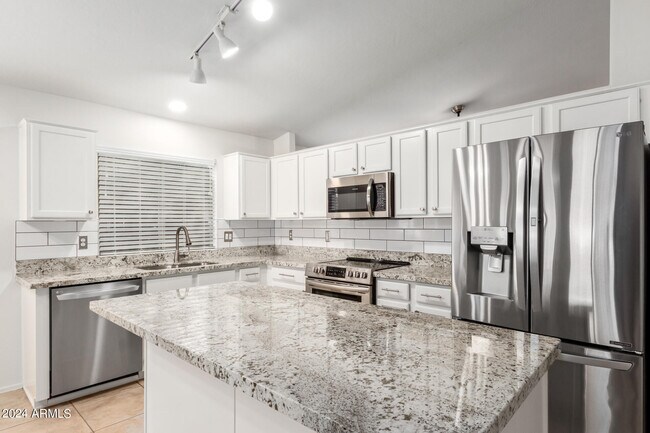 Foto del edificio - 15741 N 104th St