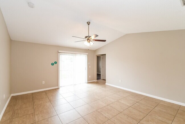 Foto del edificio - 9251 Whisper Glen Dr
