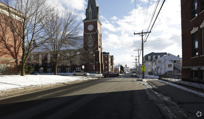 Foto del edificio - Maynard School Apartments