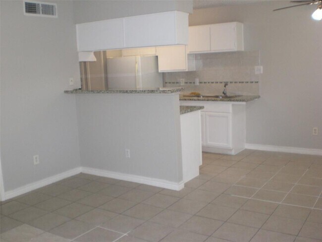 Foto del edificio - 12660 Ashford Point Dr
