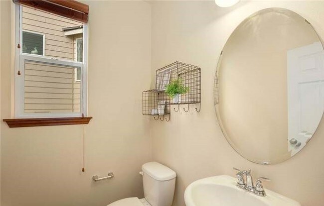 Grond baño de piso - 22923 41st Drive Southeast