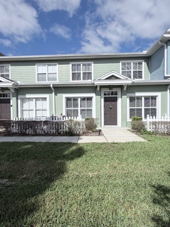 Photo - 3 bed 2 bath Townhome in Resort Style Community Near The Loop