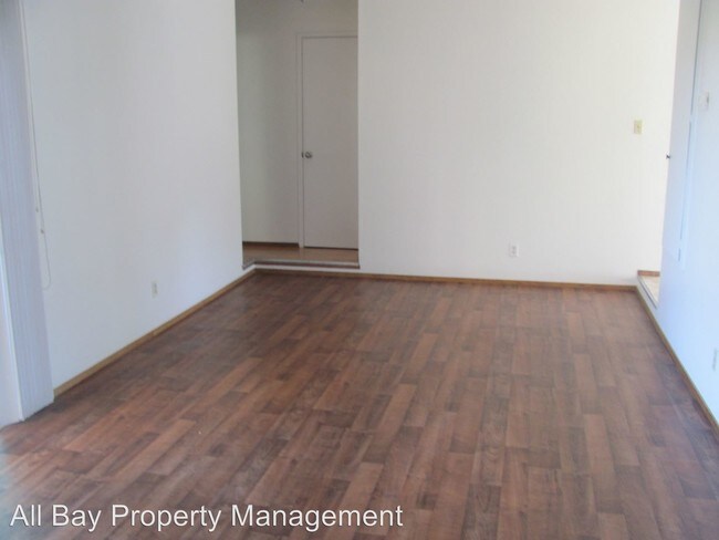 Building Photo - 3 br, 2 bath House - 3250 Ridge Crest Ct.