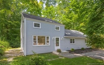 Building Photo - 12 Steep Hill Rd