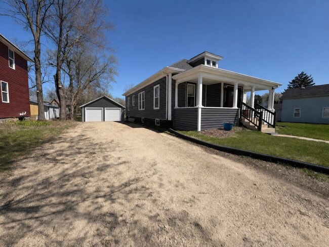 Building Photo - 509 Martin St