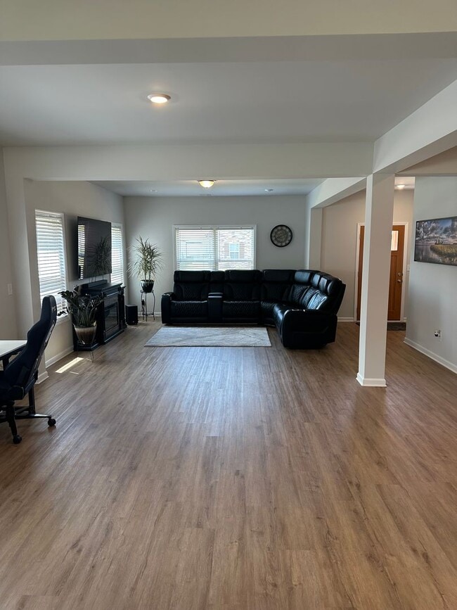 Foto del edificio - 17428 Chelsea St