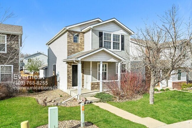 Foto del edificio - Beautiful 3-Bedroom Home with Modern Comfo...