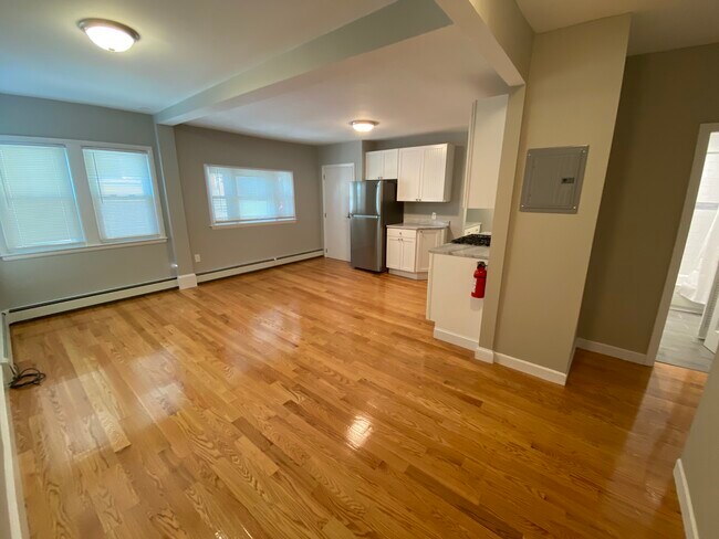 Building Photo - 73 Hall Ave