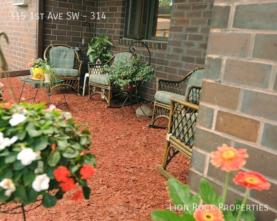 Foto del edificio - 315 1st Ave SW
