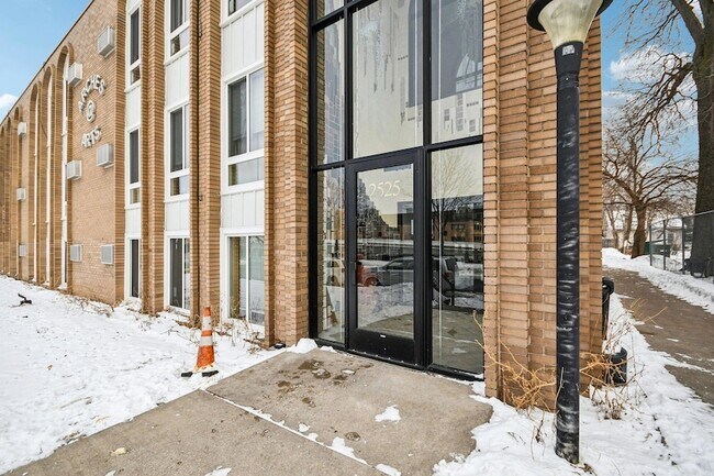 Foto del edificio - 2525 3rd Ave S