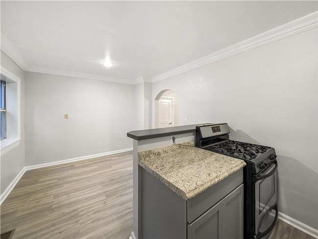 Foto del edificio - 208 E Graham St