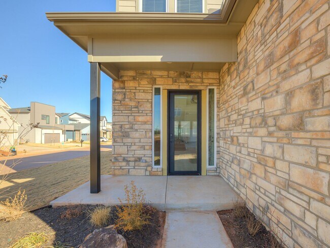 Building Photo - Beautiful New Construction Home in Edmond/...