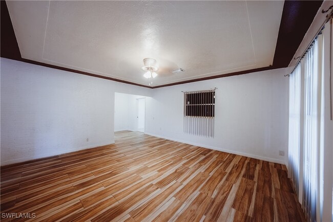 Building Photo - 4512 Normandy Dr