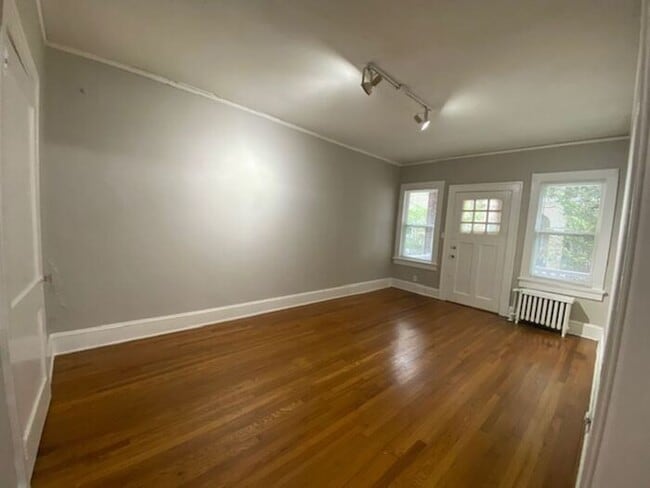 Foto del edificio - Experience the best of VA Highlands living! Cozy One Bedroom Apartment Available Now!