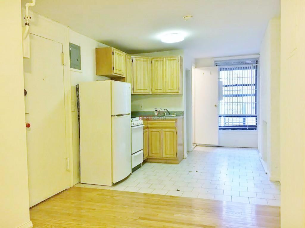 Foto del edificio - 310 E 6th St