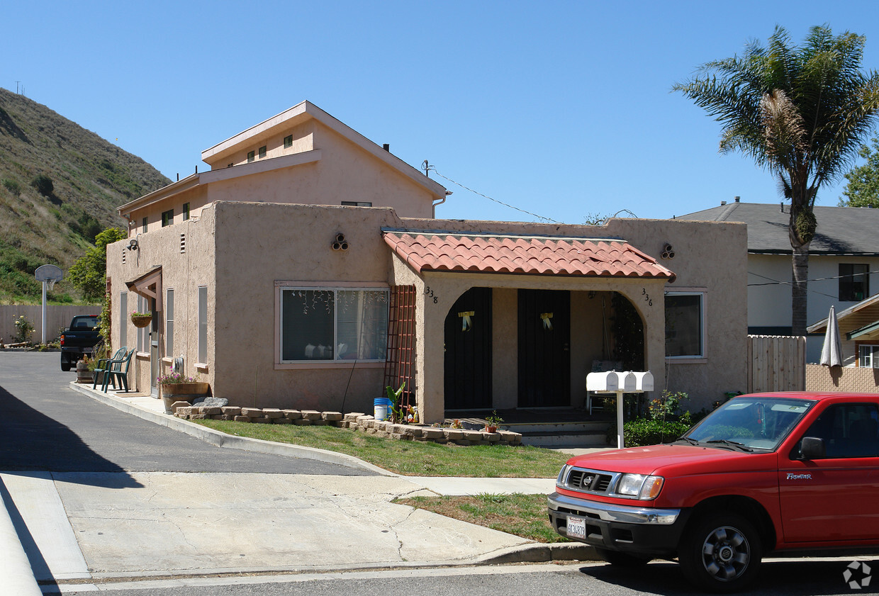 Primary Photo - 336-338 340 El Medio St