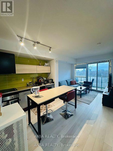 Photo du bâtiment - 20 Thomas Riley Rd