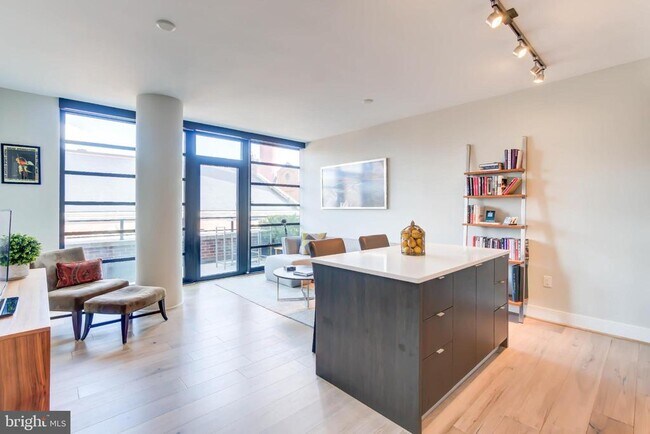 Foto del edificio - 1300 4th St SE