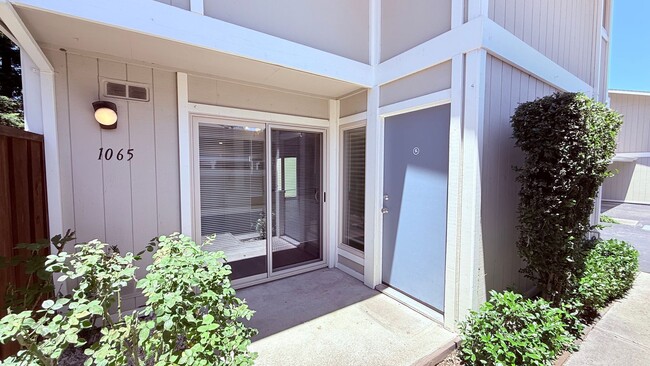 Photo - 1065 San Ramon Valley Blvd Townhome