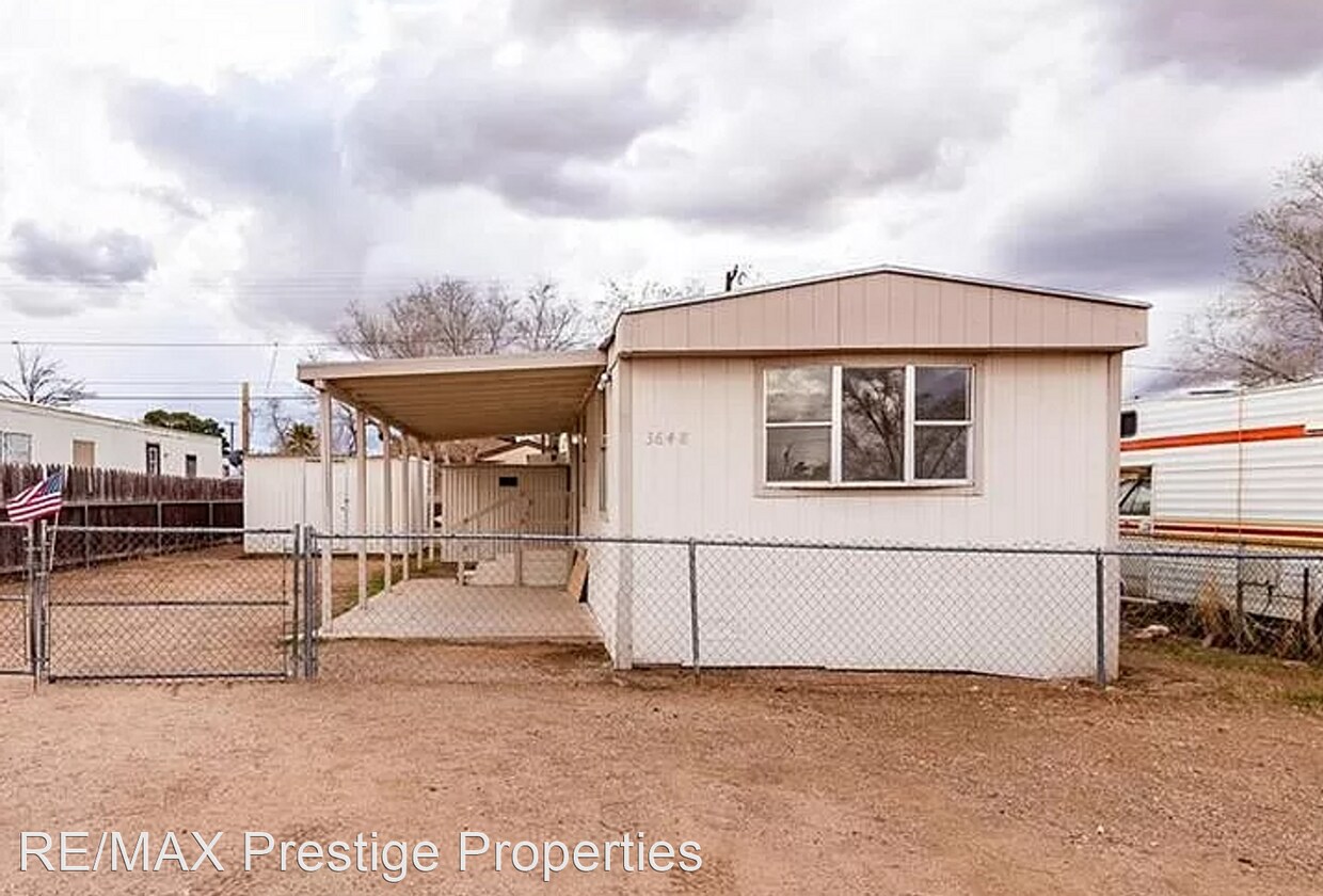 Foto principal - 2 br, 1 bath House - 3648 E. Bluebird