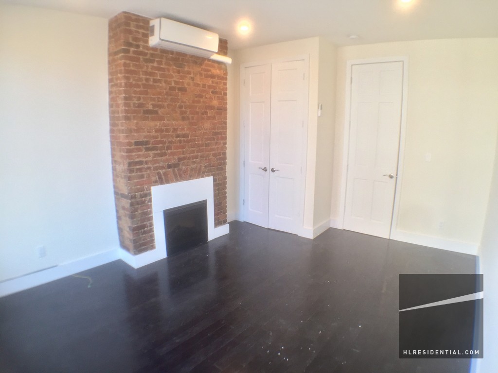 Primary Photo - 88 Clay St