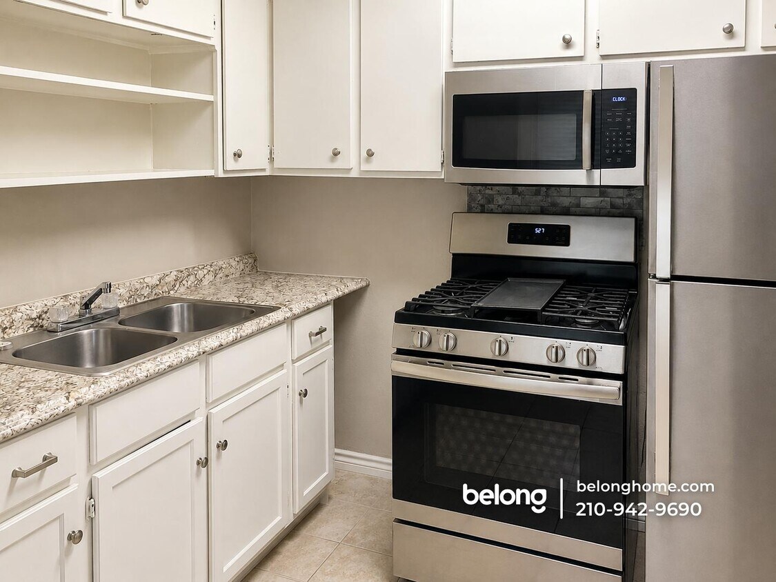 Building Photo - 522 Altitude Dr