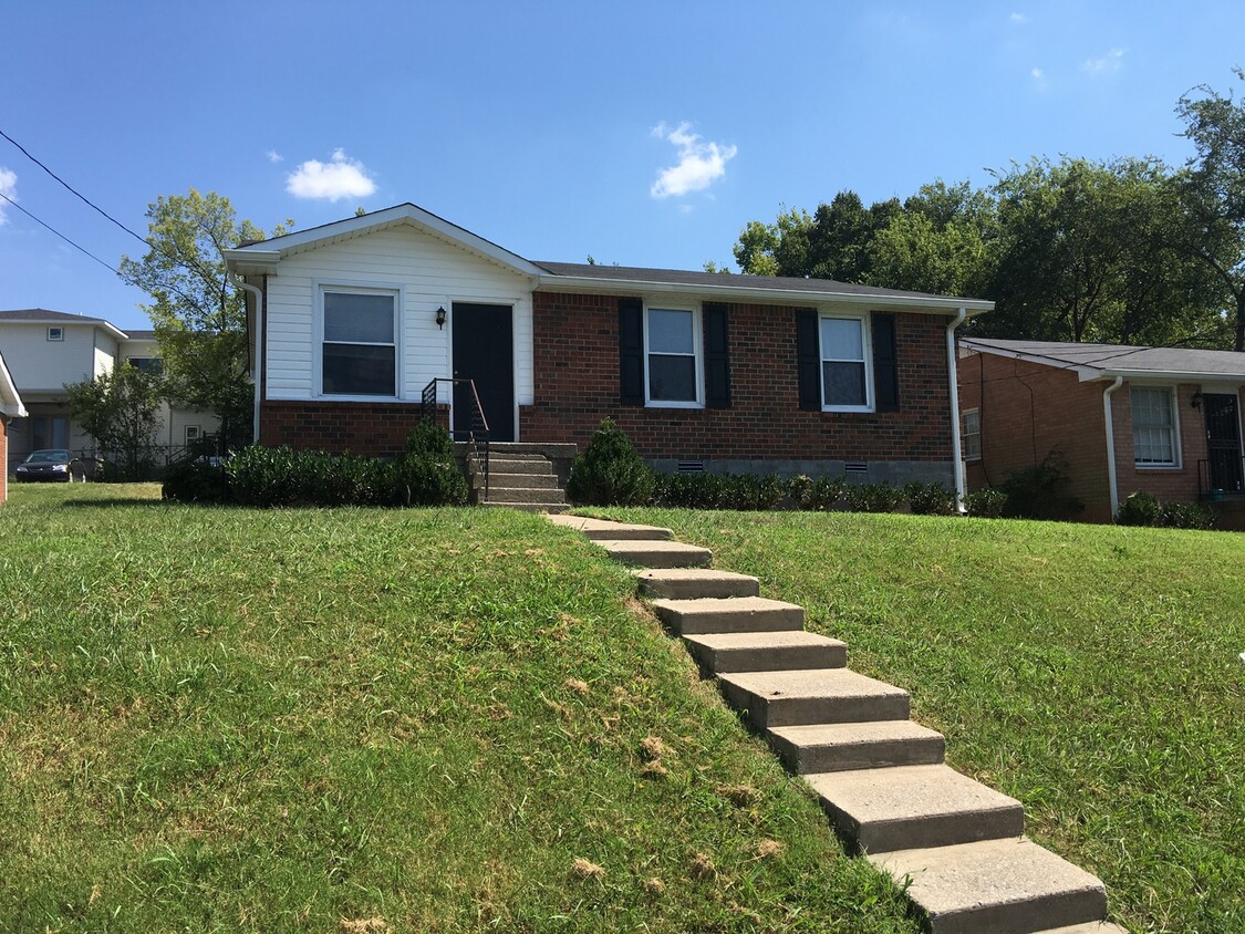 248 35th Ave N Unit 248 35th ave N, Nashville, TN 37209 Room for Rent