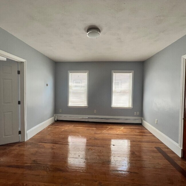 Building Photo - 23 Gledhill Ave