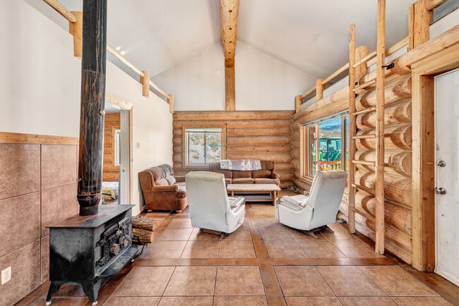 Foto del edificio - 38500 Lobo Ct