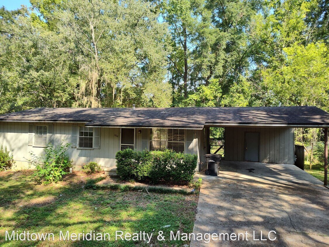 3 br, 2 bath House 1826 Portland Ave House Rental in Tallahassee