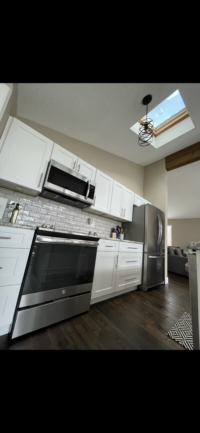 Building Photo - 136 Canterbrook Dr