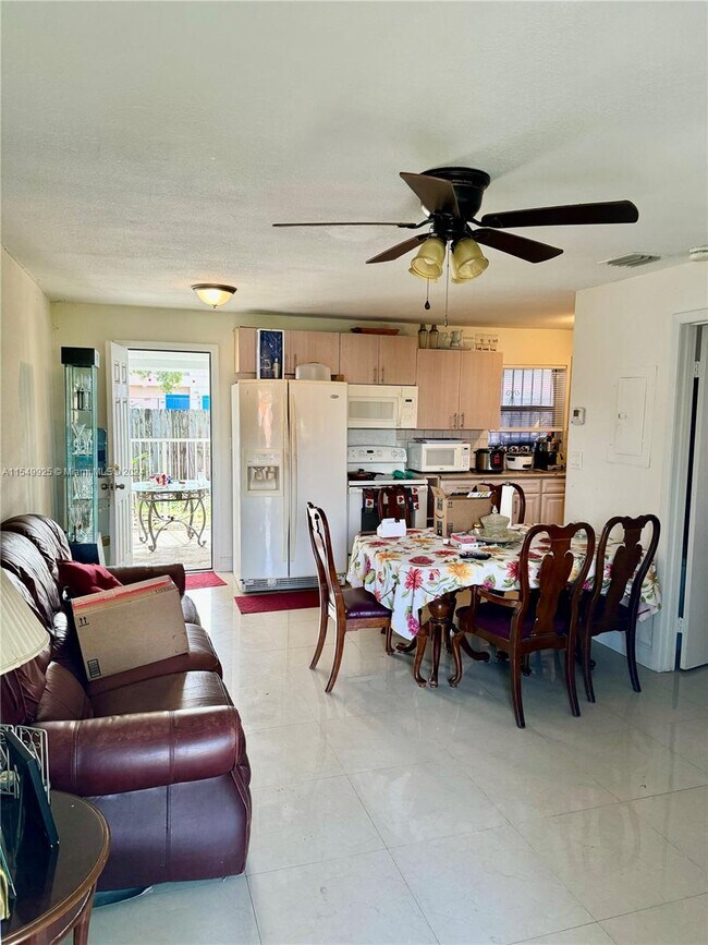 Foto del edificio - 430 SW 6th St