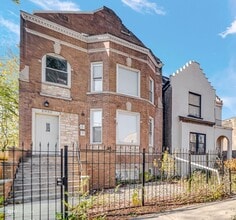 Building Photo - 1932 S Sawyer Ave