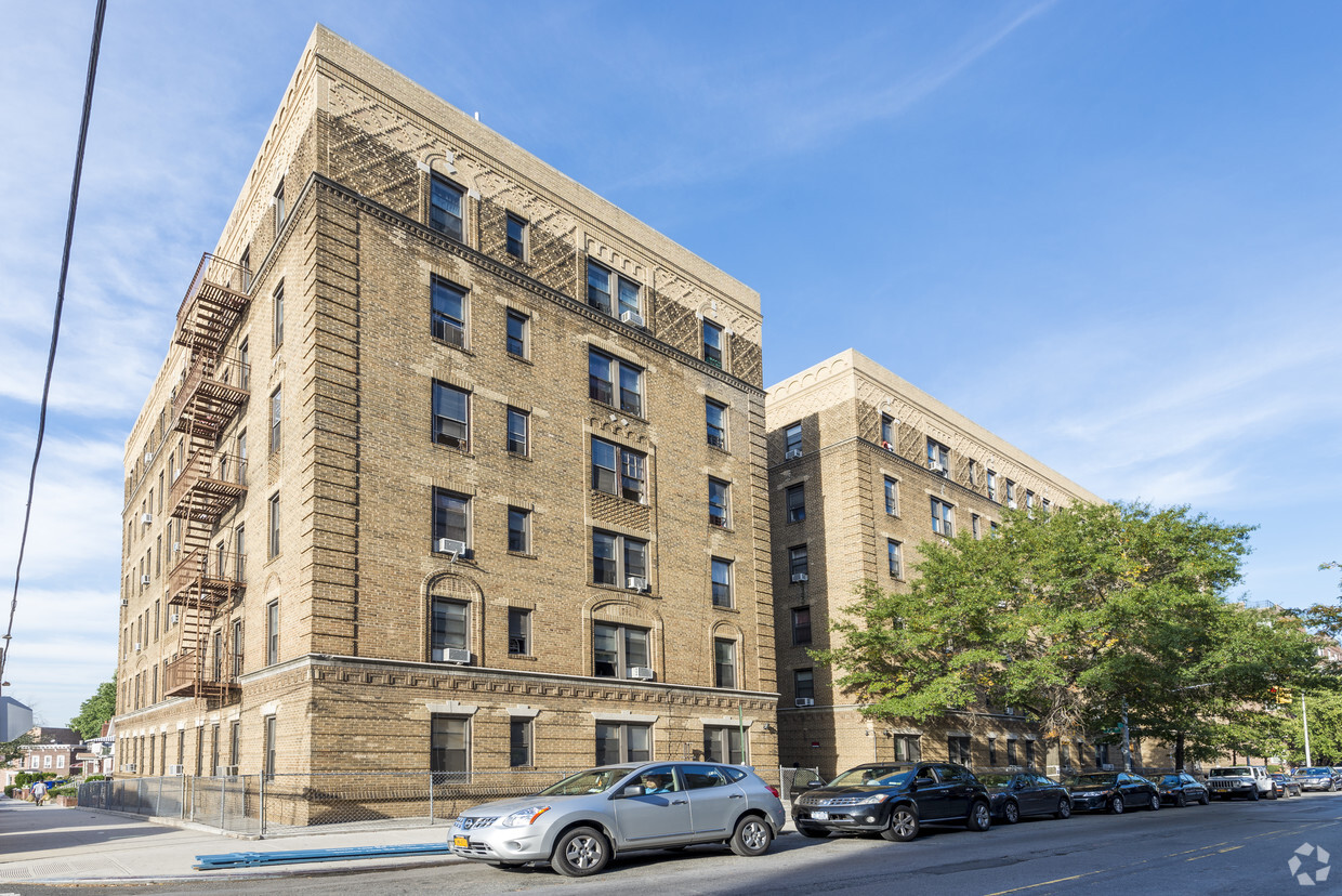 Primary Photo - 7105 37th Ave