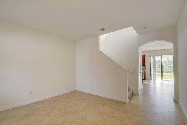 Foto del edificio - 8834 Willow Cove Ln
