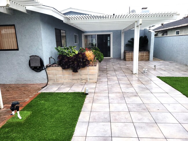 Foto del edificio - 420 Opal Cove Way