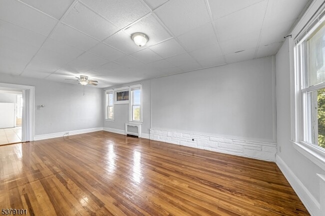 Foto del edificio - 78 Mt Prospect Ave